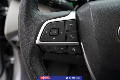 2023 Toyota Sienna XLE 8 Passenger