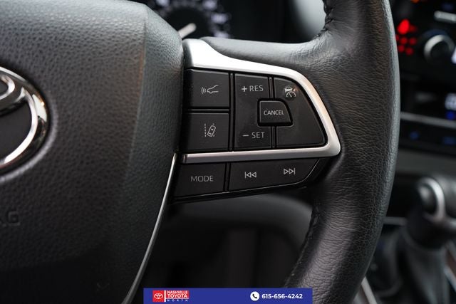 2023 Toyota Sienna XLE 8 Passenger