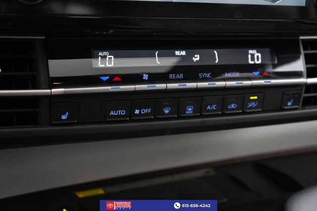 2023 Toyota Sienna XLE 8 Passenger