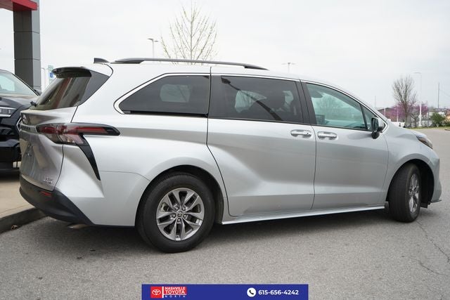 2023 Toyota Sienna XLE 8 Passenger