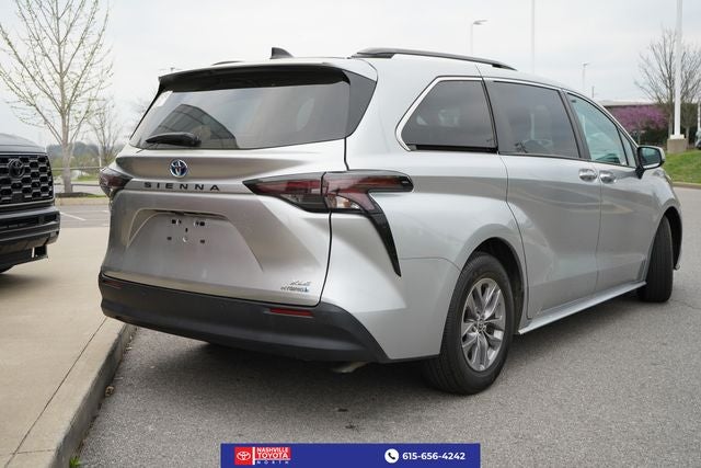2023 Toyota Sienna XLE 8 Passenger