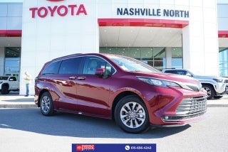 2025 Toyota Sienna XLE 8 Passenger