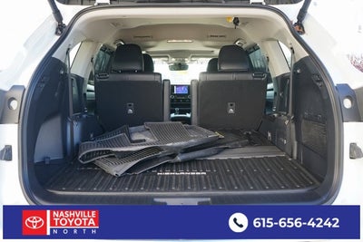 2024 Toyota Highlander Hybrid XLE