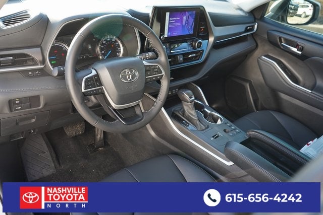 2024 Toyota Highlander Hybrid XLE
