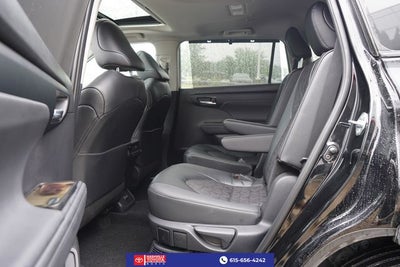 2025 Toyota Highlander Hybrid XLE NIGHT SHADE