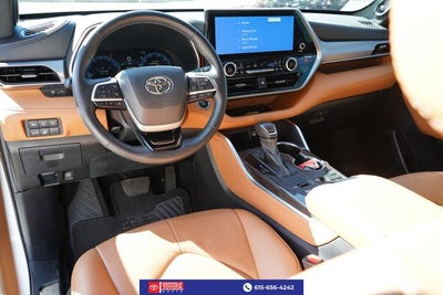 2024 Toyota Highlander Platinum