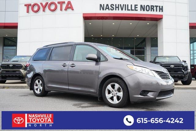 2016 Toyota Sienna LE 8 Passenger