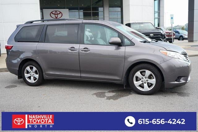 2016 Toyota Sienna LE 8 Passenger
