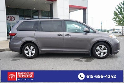 2016 Toyota Sienna LE 8 Passenger