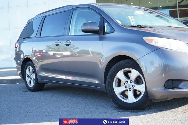2016 Toyota Sienna LE 7 Passenger
