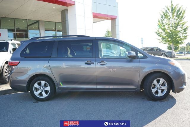 2016 Toyota Sienna LE 7 Passenger