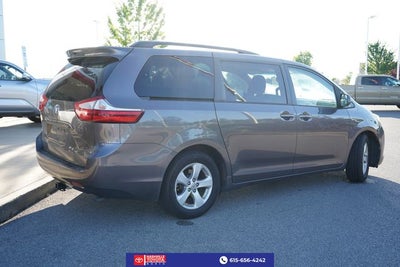 2016 Toyota Sienna LE 7 Passenger