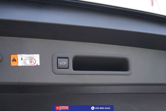 2026 Toyota Sienna LE 8 Passenger