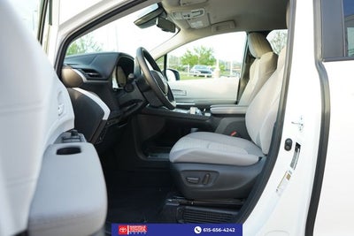 2026 Toyota Sienna LE 8 Passenger