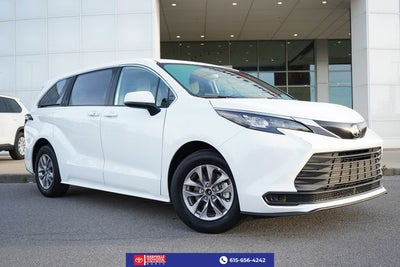 2026 Toyota Sienna LE 8 Passenger