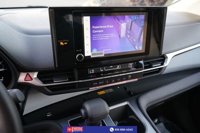 2026 Toyota Sienna LE 8 Passenger