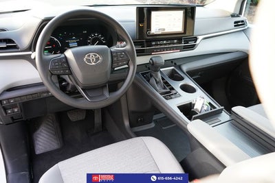 2026 Toyota Sienna LE 8 Passenger