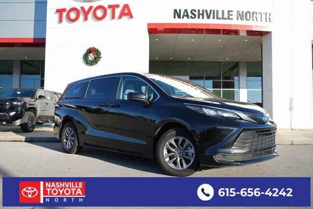 2024 Toyota Sienna LE 8 Passenger