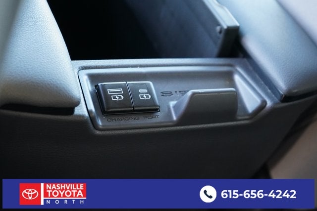 2024 Toyota Sienna LE 8 Passenger