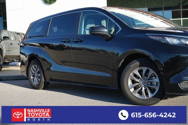 2024 Toyota Sienna LE 8 Passenger
