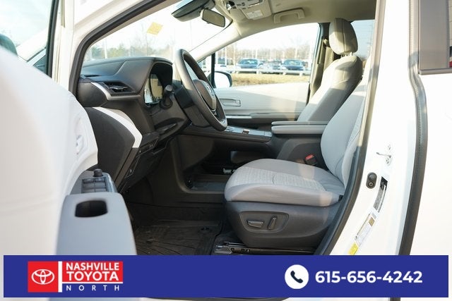 2025 Toyota Sienna LE 8 Passenger