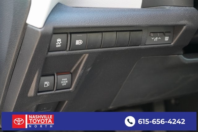 2025 Toyota Sienna LE 8 Passenger