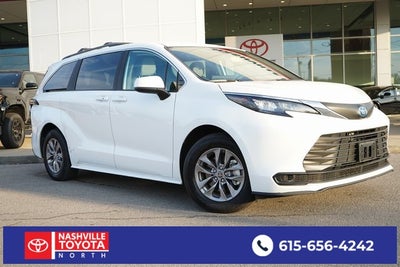 2025 Toyota Sienna LE 8 Passenger