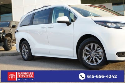2025 Toyota Sienna LE 8 Passenger