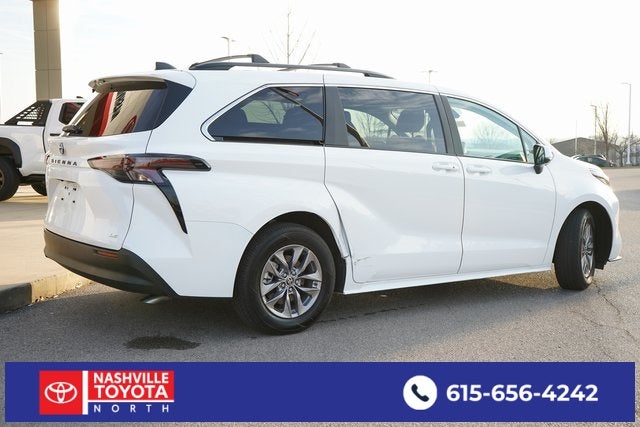 2025 Toyota Sienna LE 8 Passenger