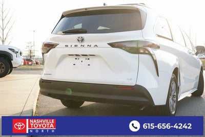 2025 Toyota Sienna LE 8 Passenger