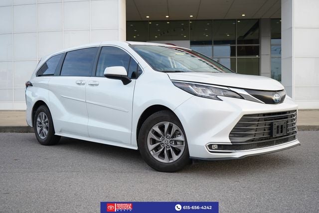 2022 Toyota Sienna XLE