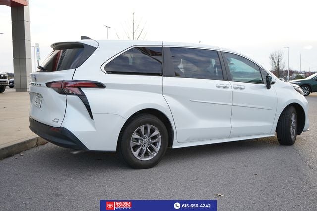 2022 Toyota Sienna XLE
