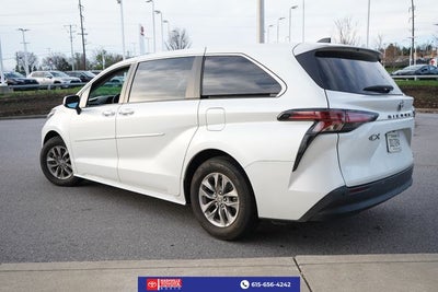 2022 Toyota Sienna XLE