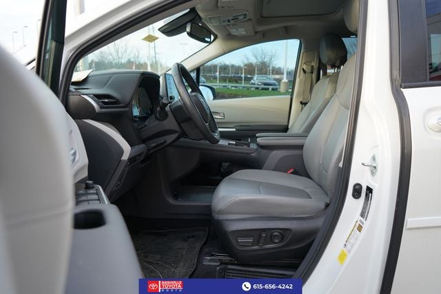 2022 Toyota Sienna XLE