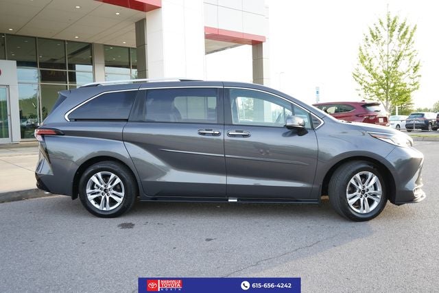 2025 Toyota Sienna Limited 7 Passenger